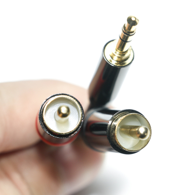 RCA Digitale Audio Kabel Plated Metal Shell Zwart PVC cover 3.5mm Lengte 1.25M Gouden Connector Voor auto audio